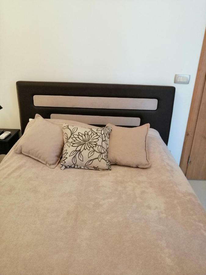 Studio Apartman Irena 2 Bijela Esterno foto