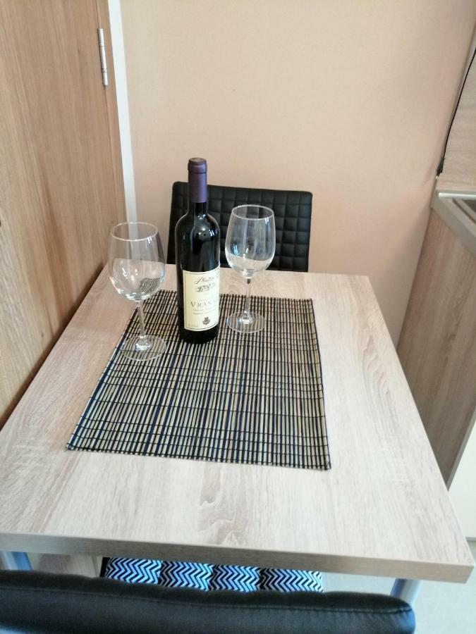 Studio Apartman Irena 2 Bijela Esterno foto