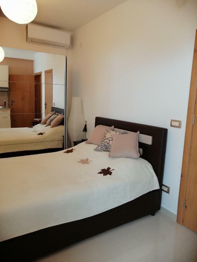 Studio Apartman Irena 2 Bijela Esterno foto