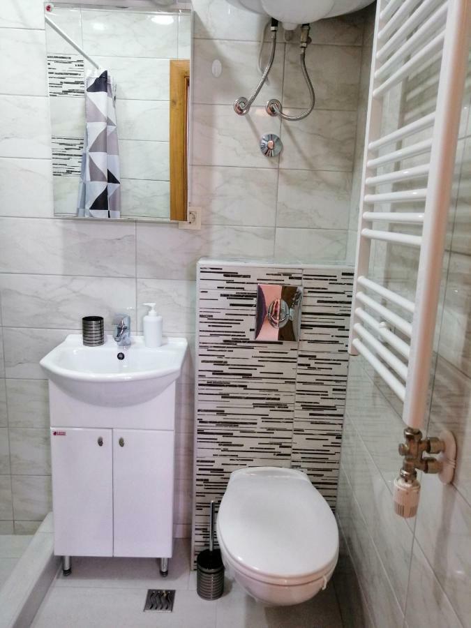 Studio Apartman Irena 2 Bijela Esterno foto
